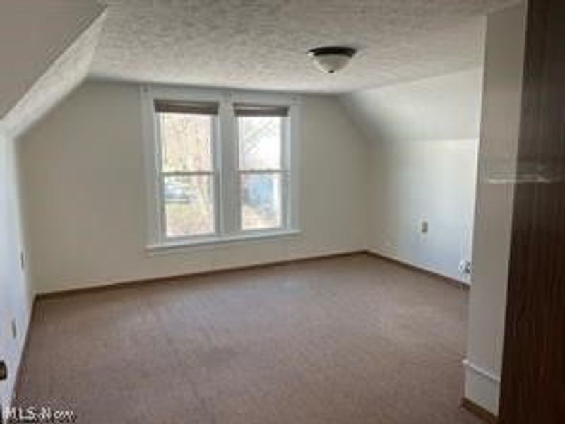 104 S Sugar Street, Saint Clairsville, OH 43950 Photo 5