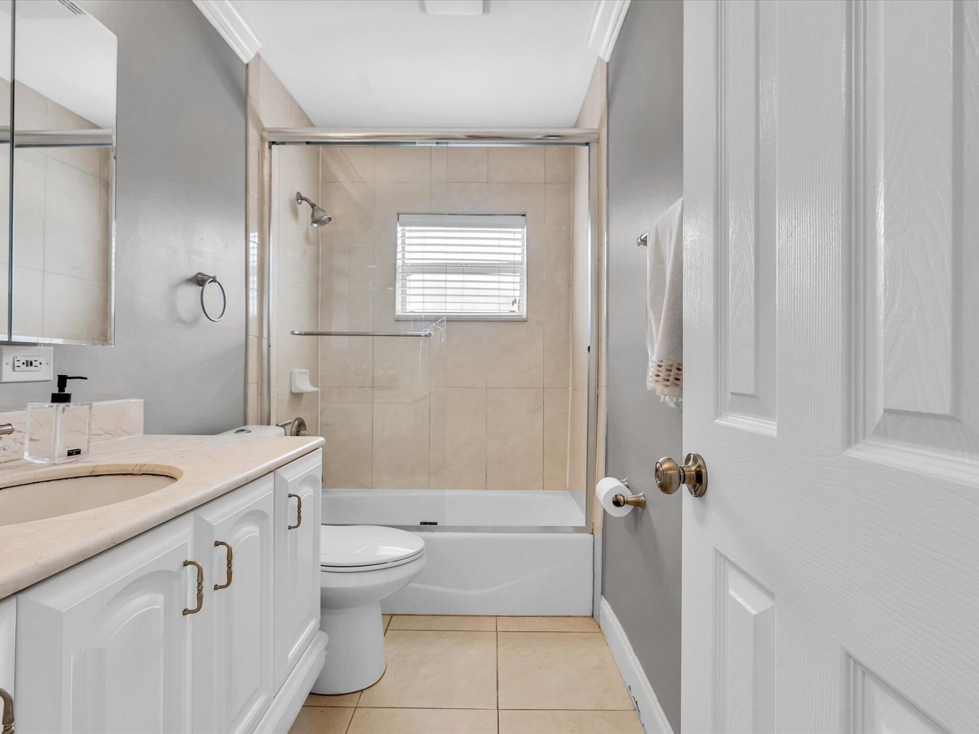 11 Forest Hills Lane, Boca Raton, FL 33431 Photo