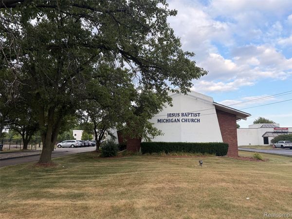 33300 Dequindre Road , Sterling Heights, Mi 48310