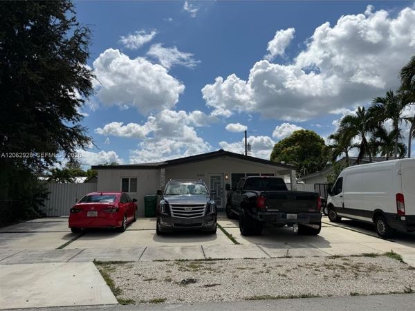 15945 NW 41st Ave , Miami Gardens, FL 33054