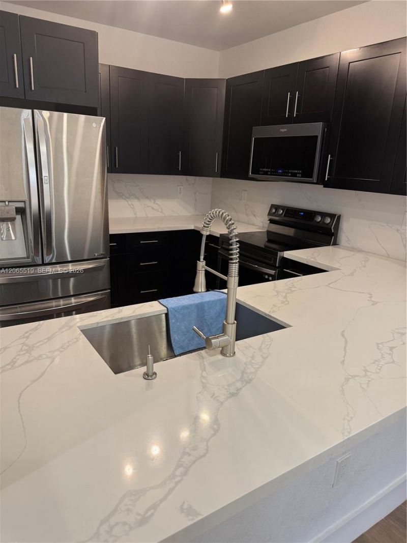 15069 SW 9th Way , Miami, FL 33194 Photo