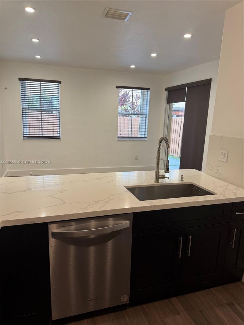 15069 SW 9th Way , Miami, FL 33194 Photo