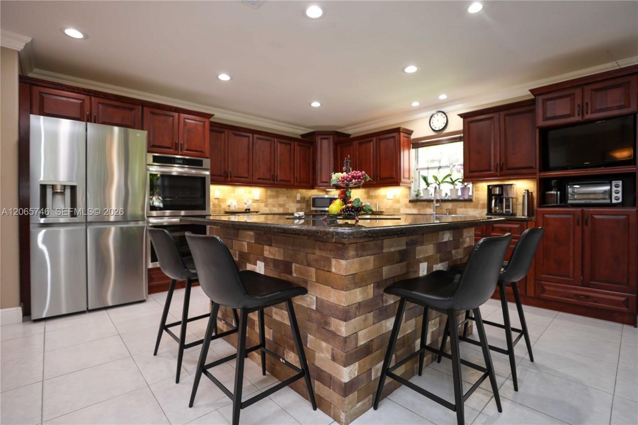 843 NW 131st Ave, Sunrise, FL 33325 Photo