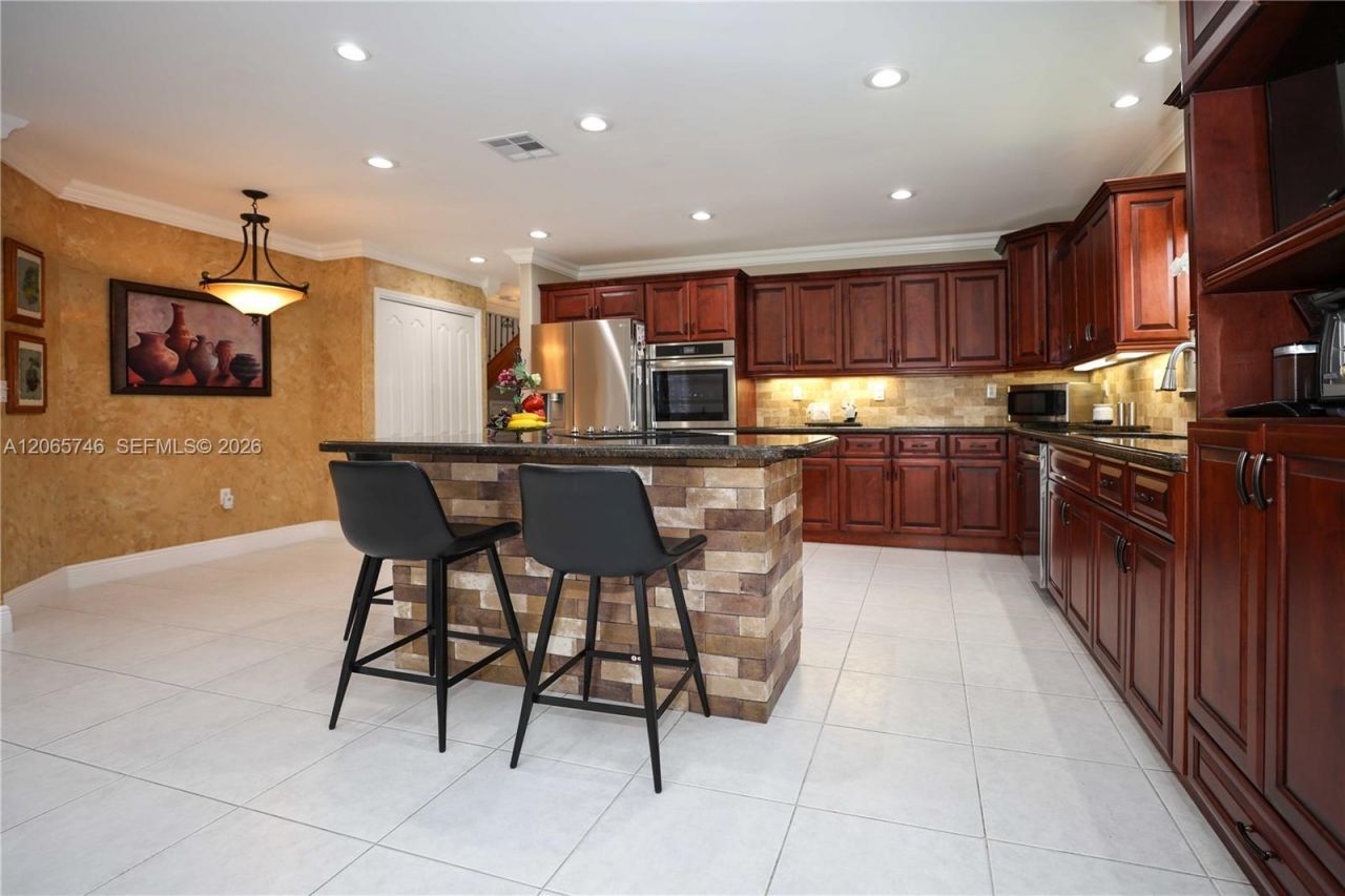 843 NW 131st Ave, Sunrise, FL 33325 Photo
