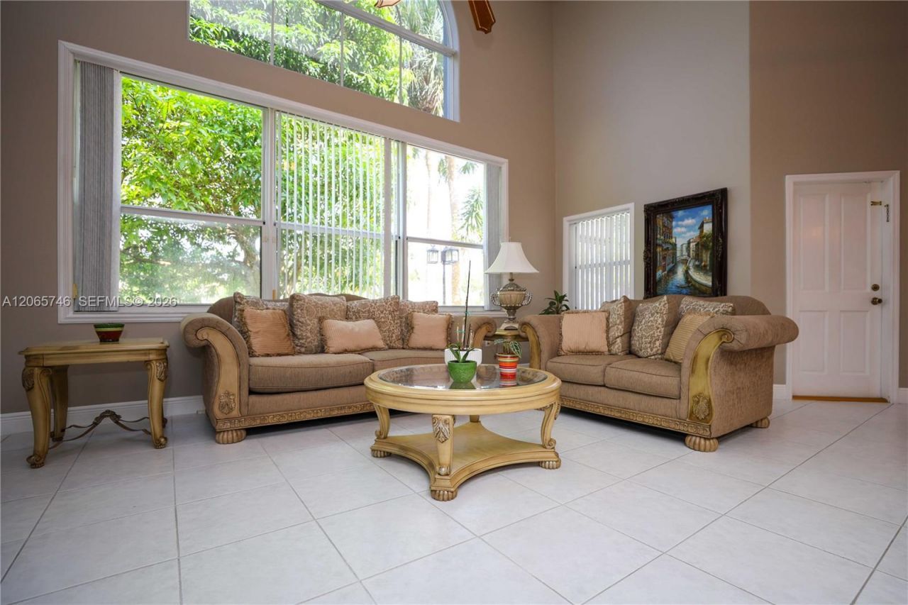 843 NW 131st Ave, Sunrise, FL 33325 Photo