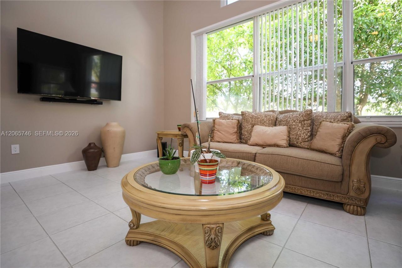 843 NW 131st Ave, Sunrise, FL 33325 Photo