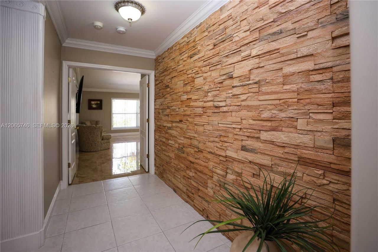 843 NW 131st Ave, Sunrise, FL 33325 Photo