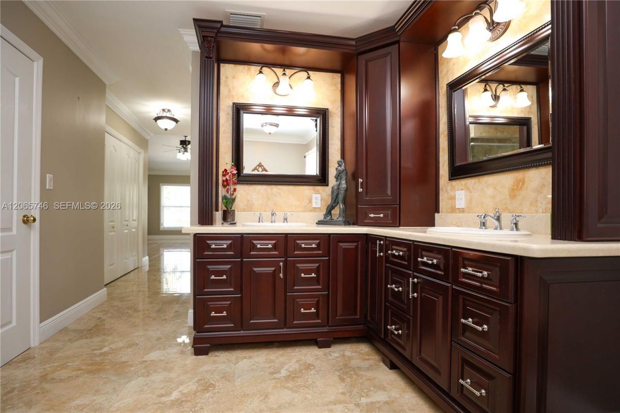 843 NW 131st Ave, Sunrise, FL 33325 Photo