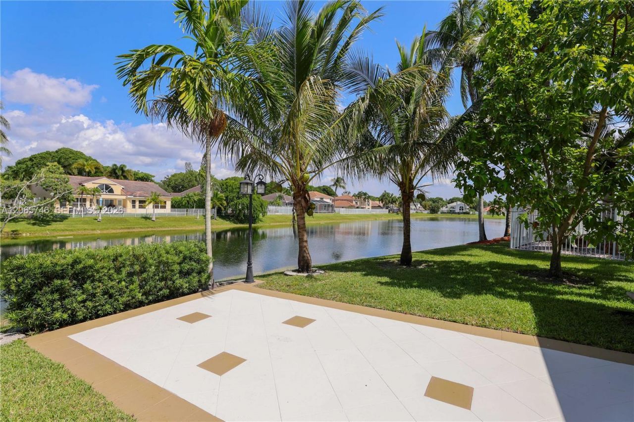 843 NW 131st Ave, Sunrise, FL 33325 Photo