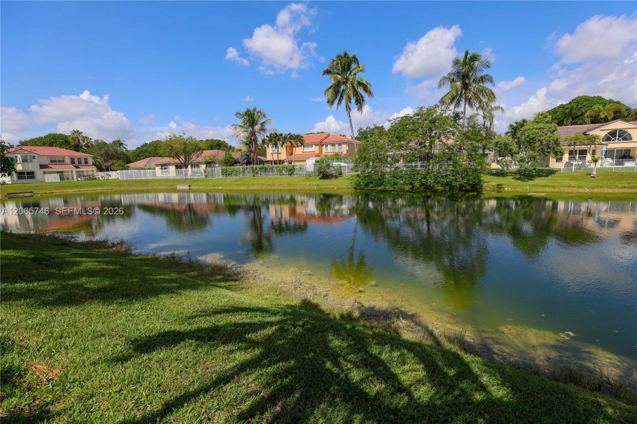 843 NW 131st Ave, Sunrise, FL 33325 Photo