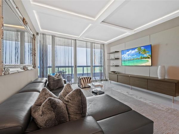 6899 Collins Ave , Unit 702, Miami Beach, FL 33141