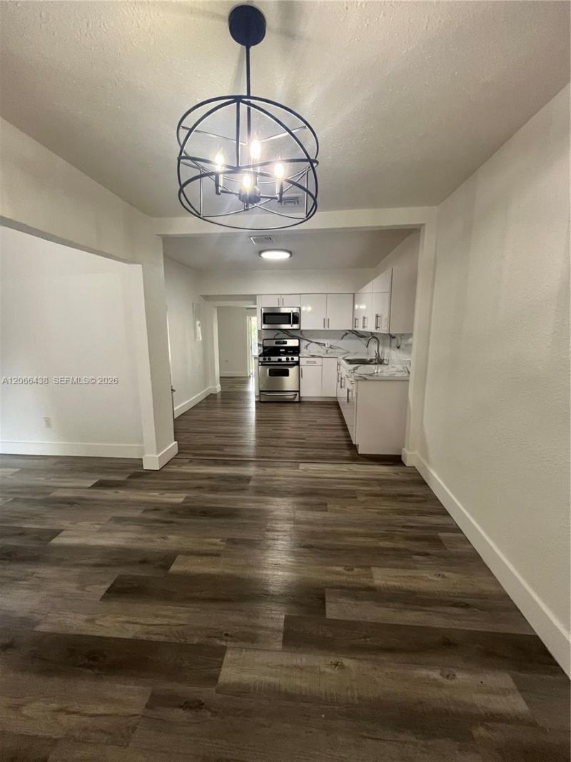 160 W 60th St, Hialeah, FL 33012 Photo