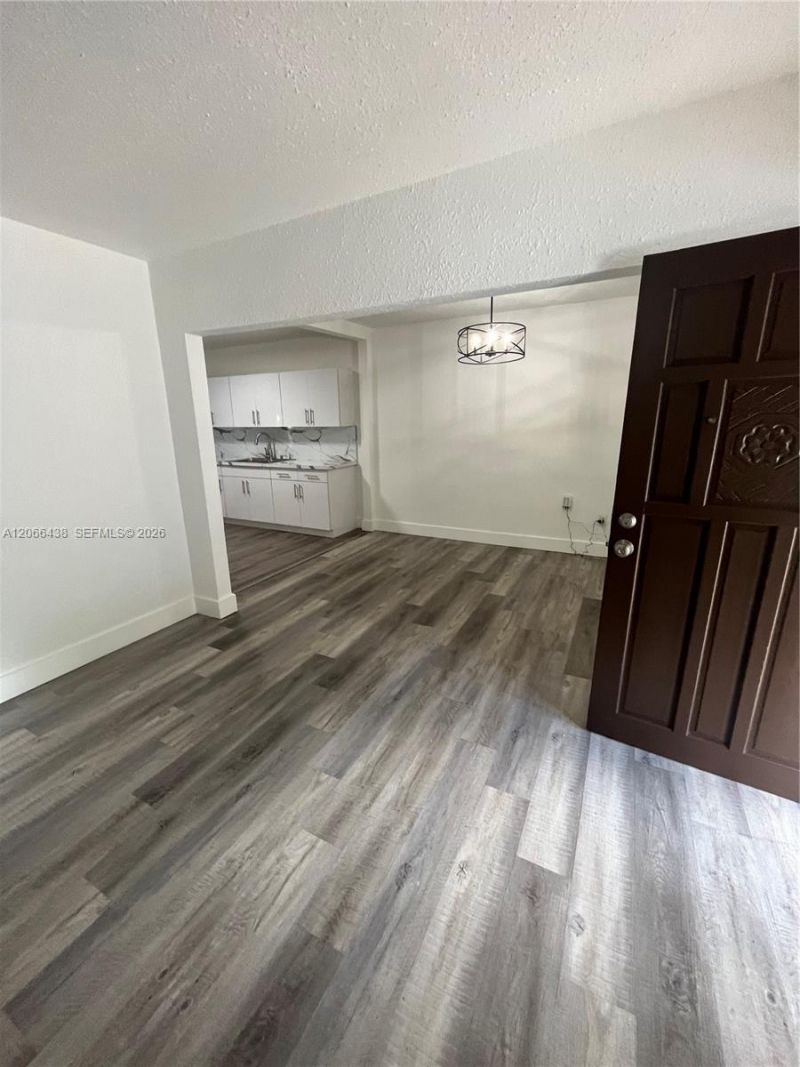 160 W 60th St, Hialeah, FL 33012 Photo