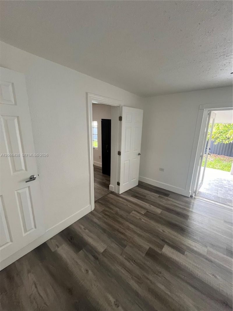 160 W 60th St, Hialeah, FL 33012 Photo