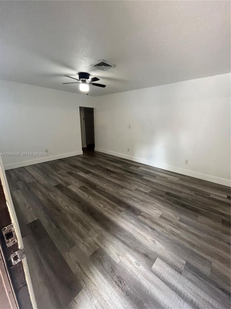160 W 60th St, Hialeah, FL 33012 Photo