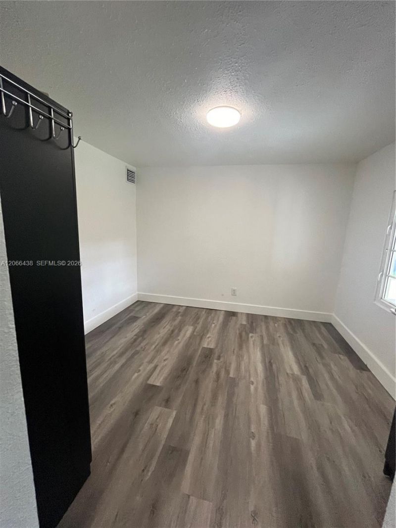 160 W 60th St, Hialeah, FL 33012 Photo