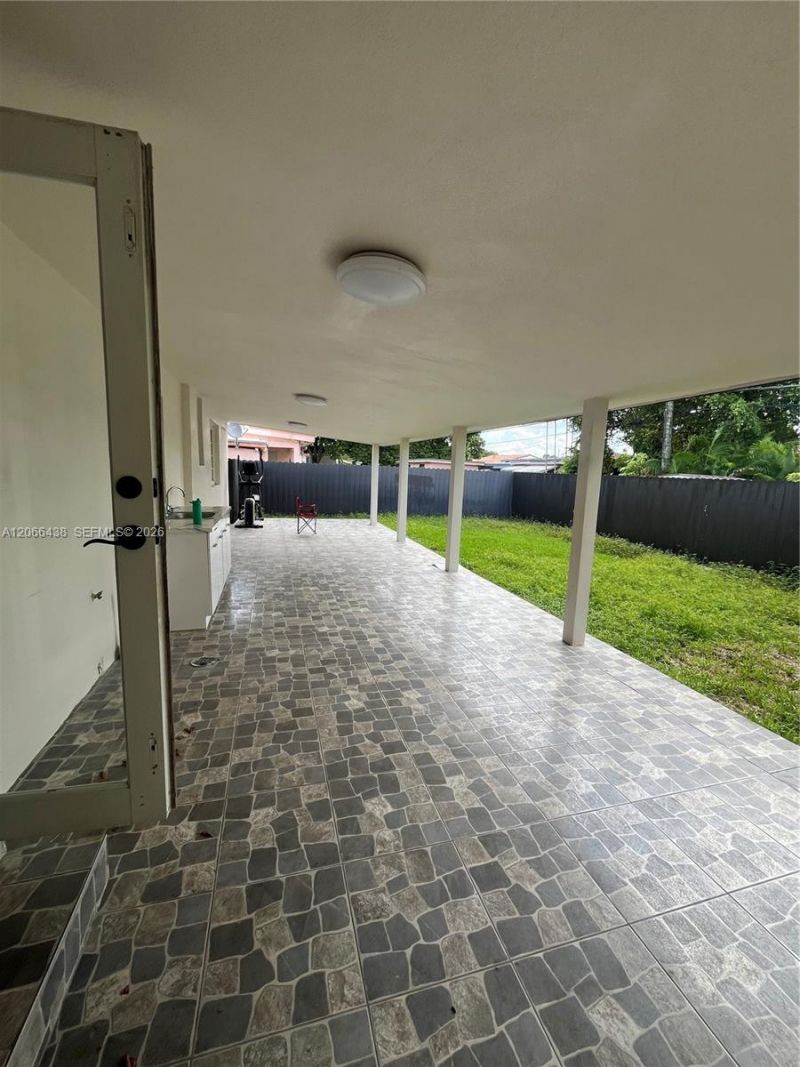 160 W 60th St, Hialeah, FL 33012 Photo