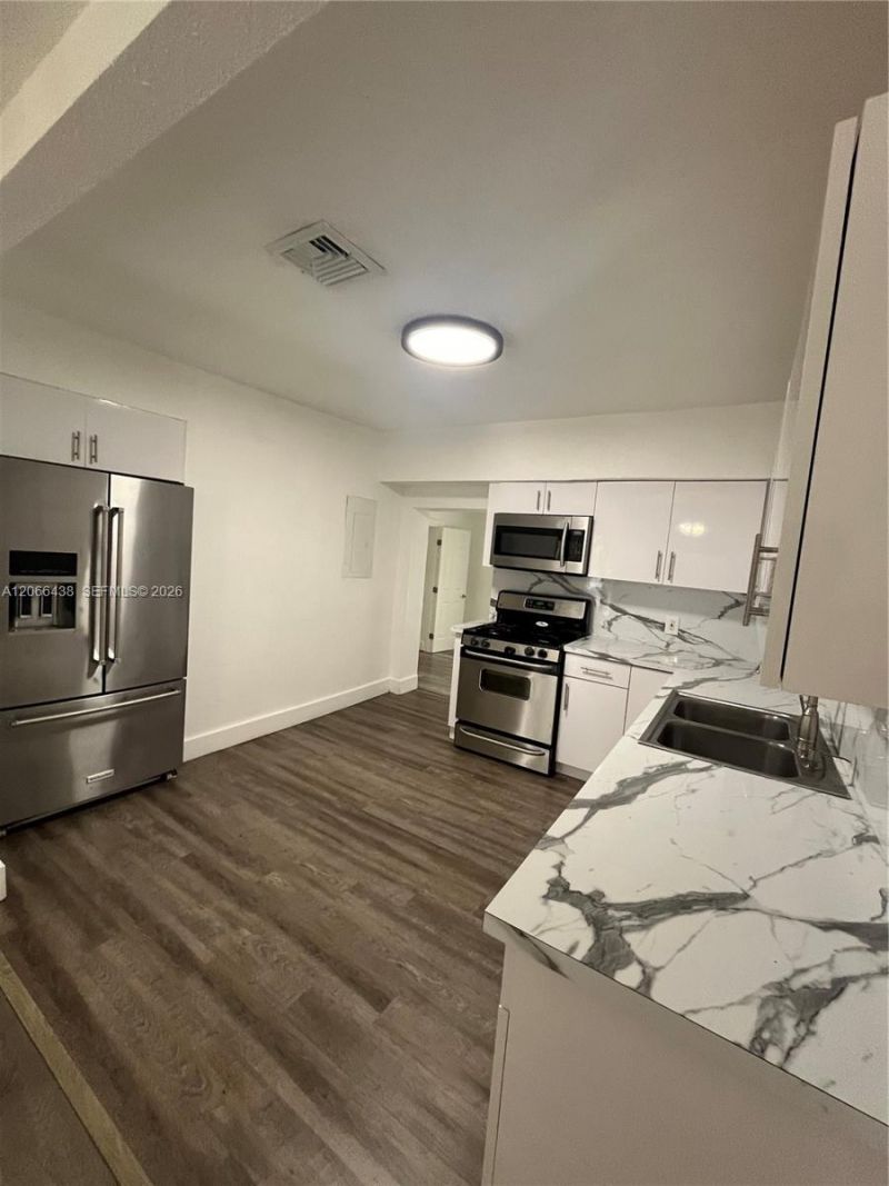 160 W 60th St, Hialeah, FL 33012 Photo
