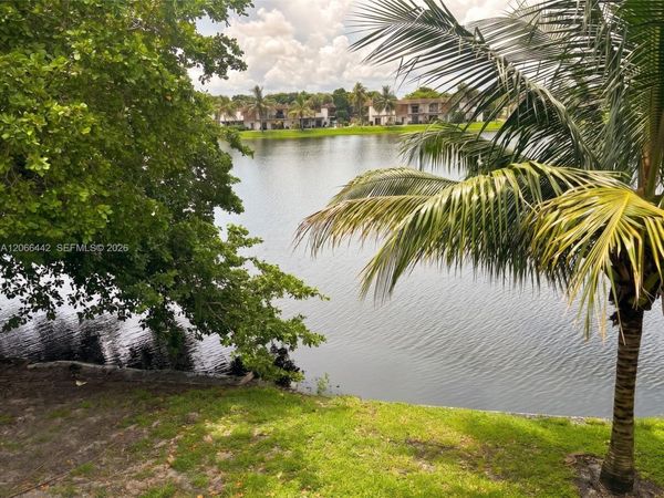 6910 NW 173rd Dr, Unit 1008, Hialeah, FL 33015