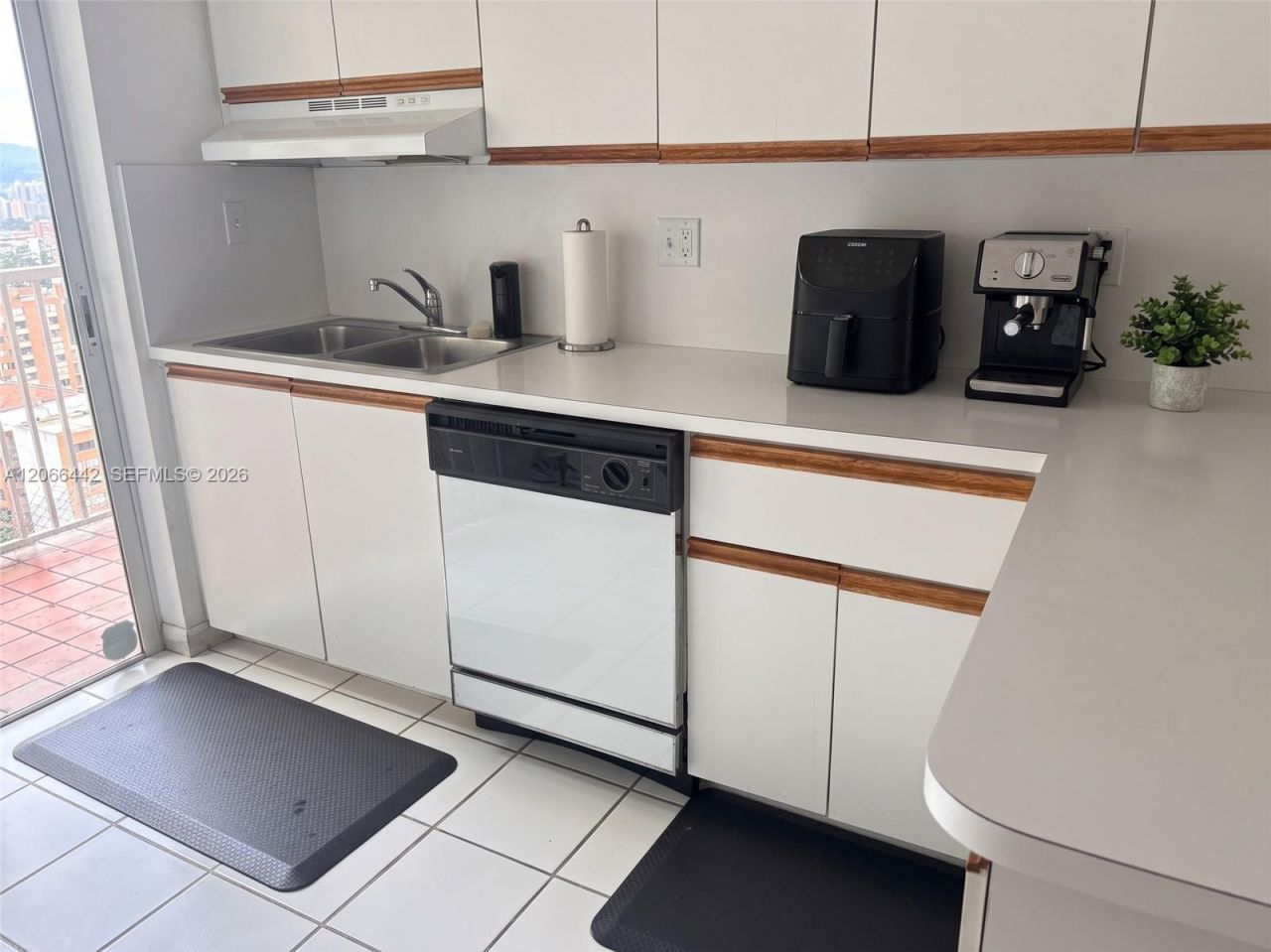 6910 NW 173rd Dr, Unit 1008, Hialeah, FL 33015 Photo