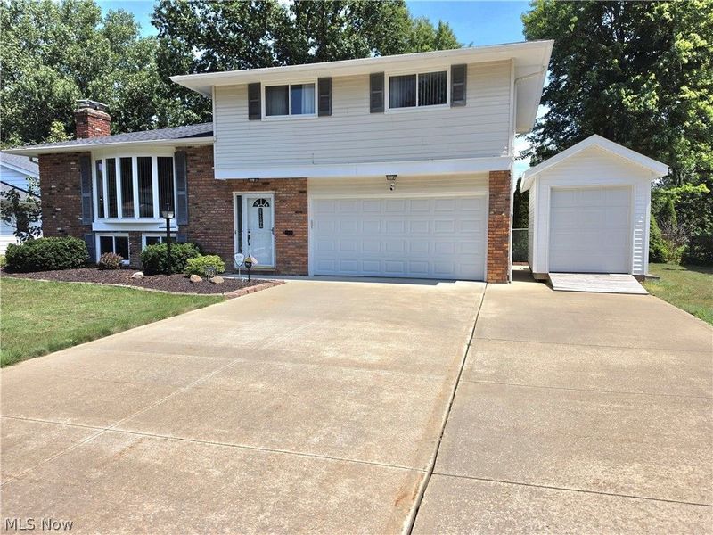 7095 Hoover Drive, Mentor, OH 44060 Photo 1
