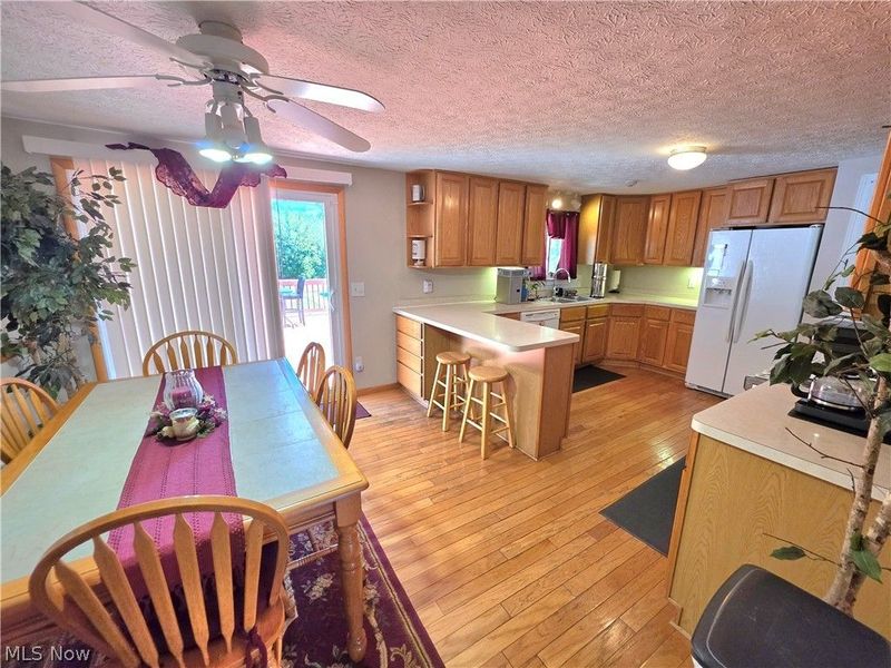 7095 Hoover Drive, Mentor, OH 44060 Photo 2