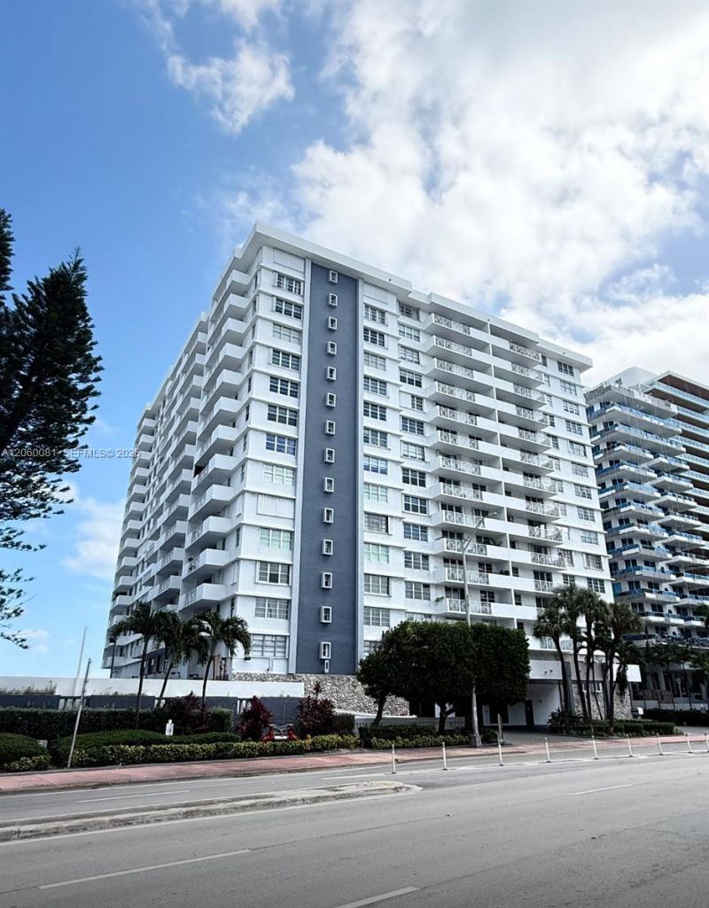 5825 Collins Ave , Unit 7B, Miami Beach, FL 33140 Photo