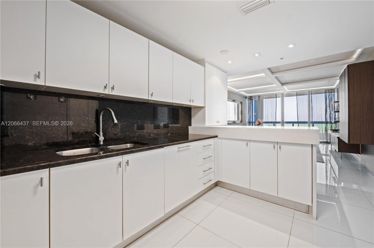 6899 Collins Ave, Unit 702, Miami Beach, FL 33141 Photo