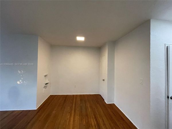 1000 Biarritz Dr , Unit 3, Miami Beach, FL 33141
