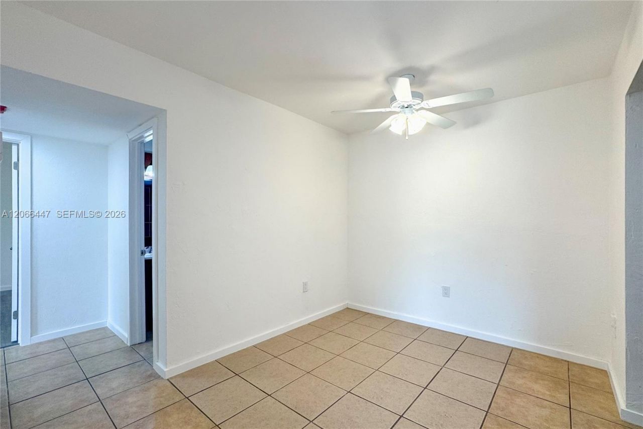 13898 SW 90th Ave , Unit 204-EE, Miami, FL 33176 Photo