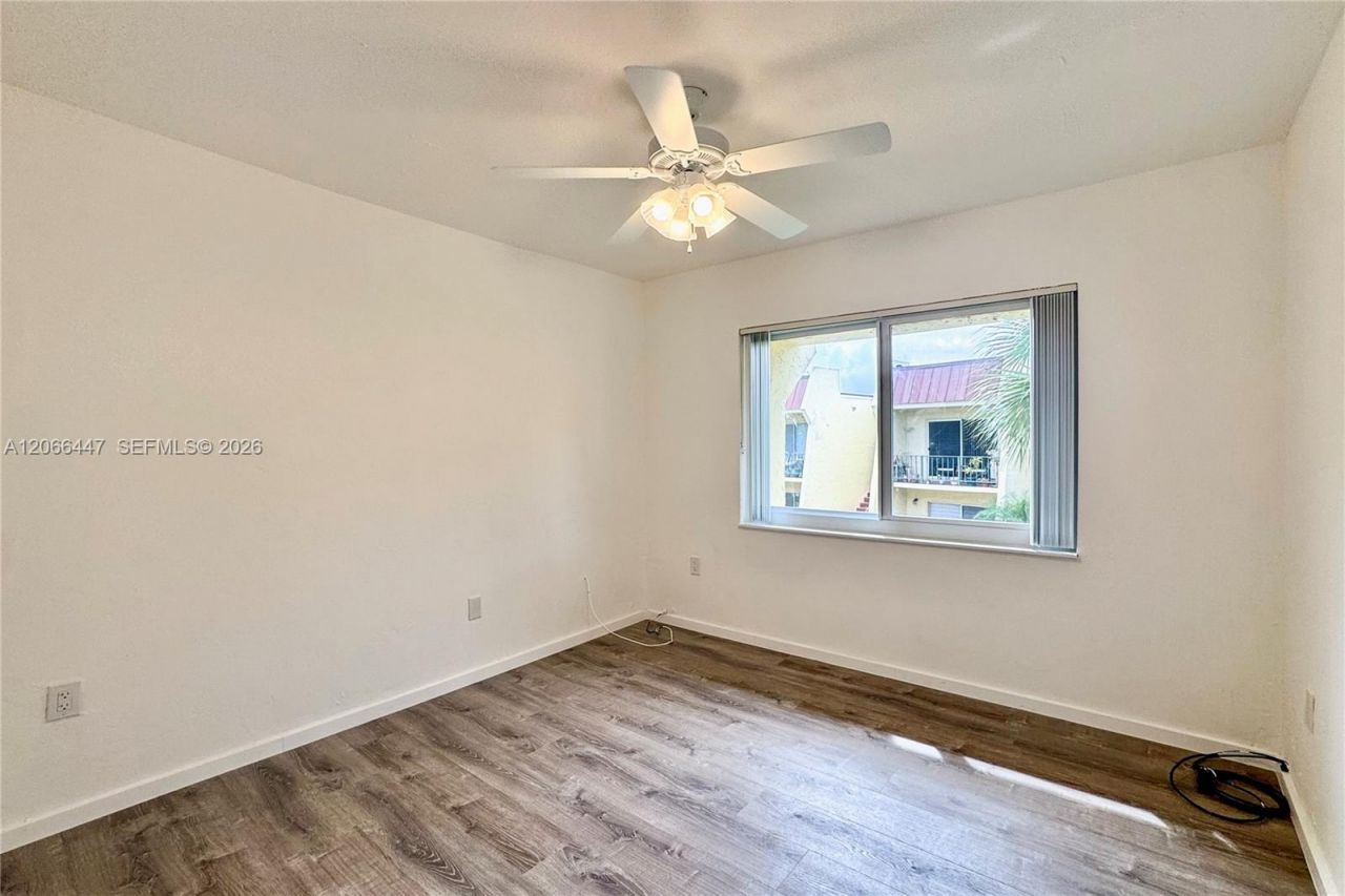 13898 SW 90th Ave , Unit 204-EE, Miami, FL 33176 Photo