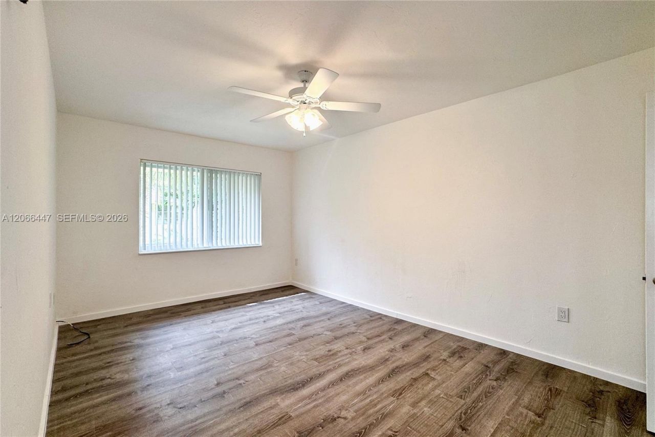 13898 SW 90th Ave , Unit 204-EE, Miami, FL 33176 Photo