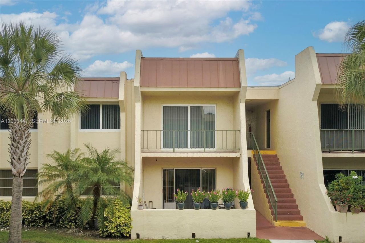 13898 SW 90th Ave , Unit 204-EE, Miami, FL 33176 Photo