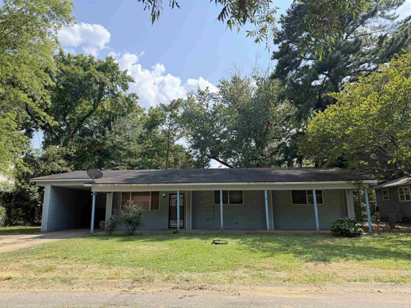 2211 Independence Avenue , Conway, AR 72034