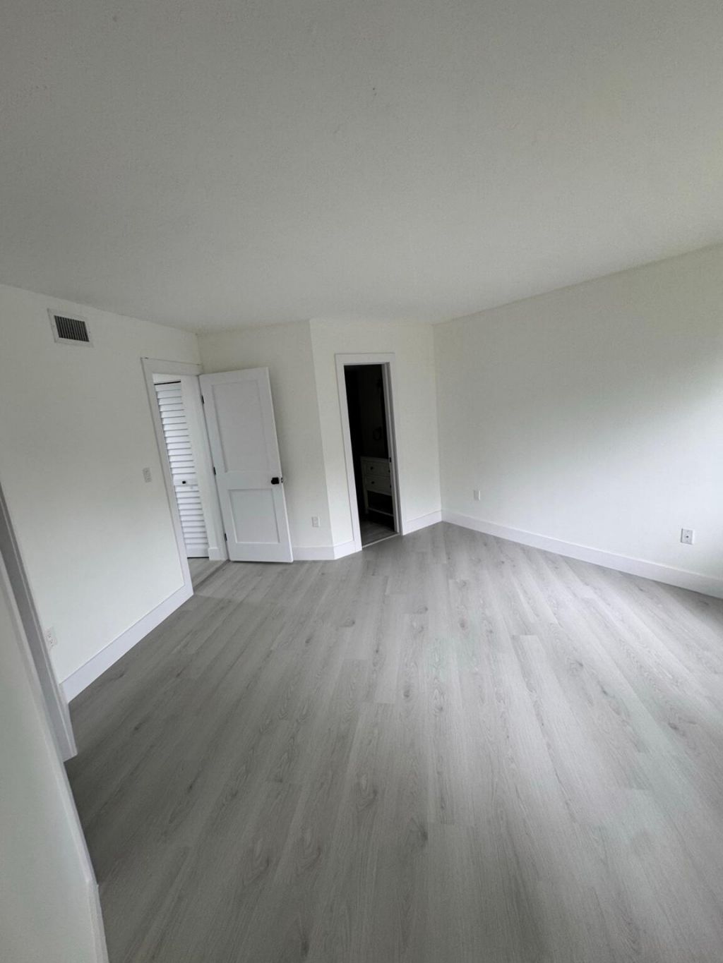 10229 NW 9th St Circle, Unit 103, Miami, FL 33172 Photo
