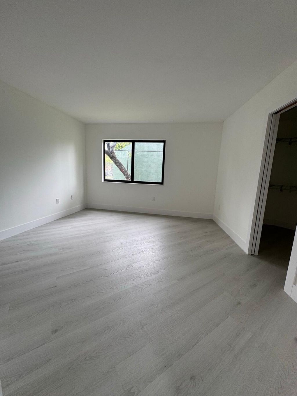 10229 NW 9th St Circle, Unit 103, Miami, FL 33172 Photo