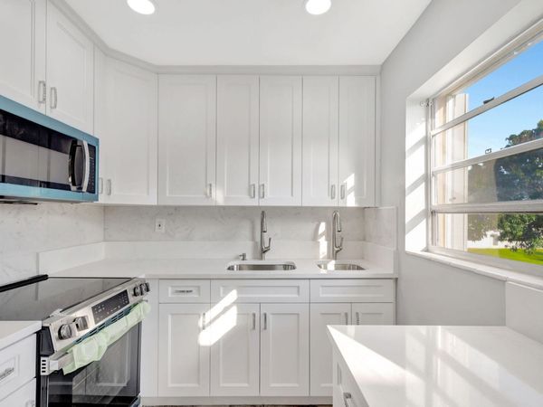 121 BEDFORD E, West Palm Beach, FL 33417