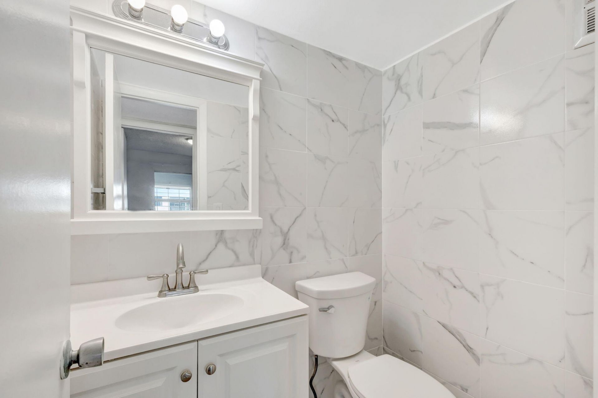 121 Bedford E, West Palm Beach, FL 33417 Photo