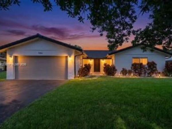 10661 NW 43rd Ct , Coral Springs, FL 33065
