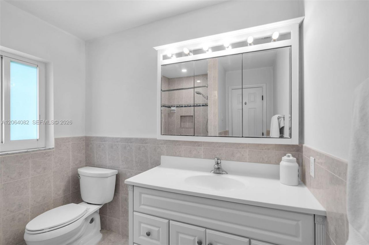 10661 NW 43rd Ct, Coral Springs, FL 33065 Photo