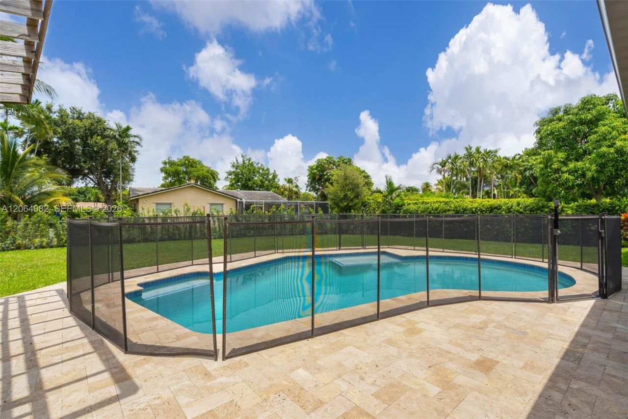 10661 NW 43rd Ct, Coral Springs, FL 33065 Photo