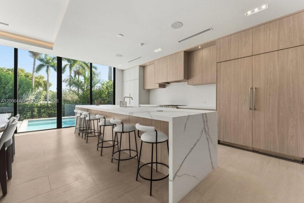 5831 Alton Rd , Miami Beach, FL 33140 Photo