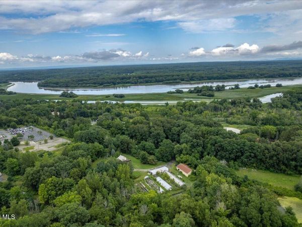 4072 River Road, Niskayuna, NY 12309