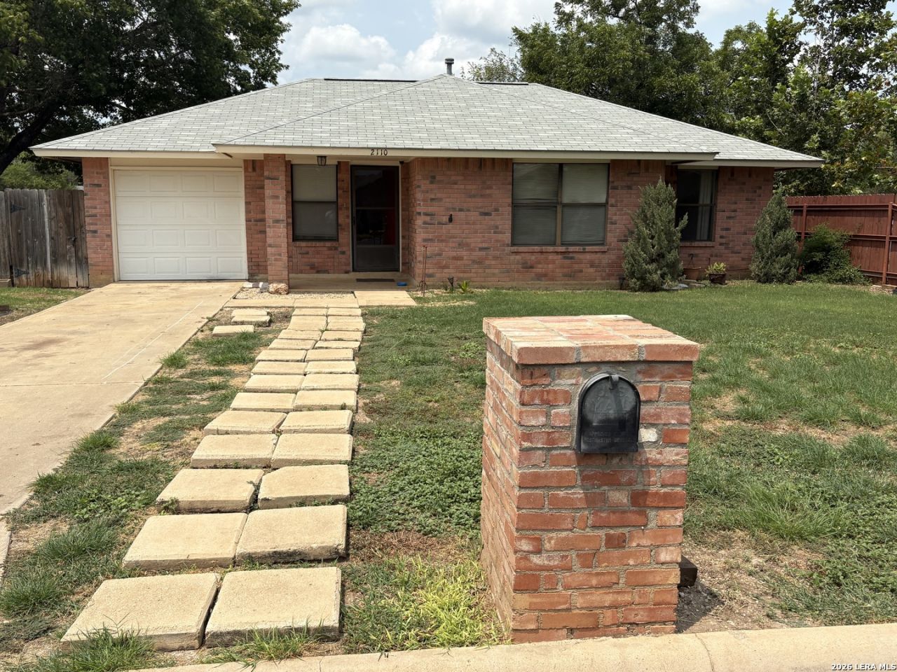 2110 21st, Hondo, TX 78861 Main Photo