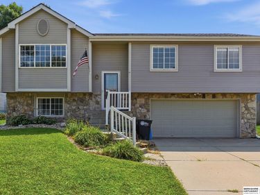 11117 Martin Avenue, Omaha, NE 68164