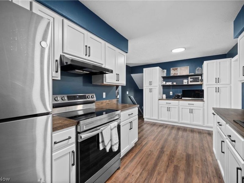3902 Oxford Drive, Lorain, OH 44053 Photo 8