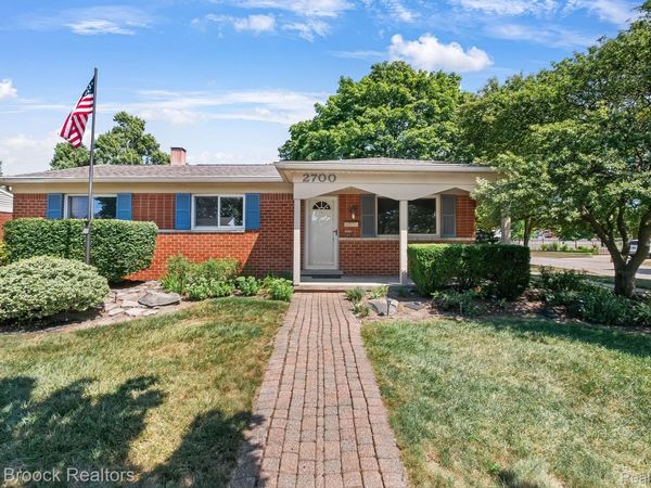 2700 Sparta Drive, Troy, Mi 48083