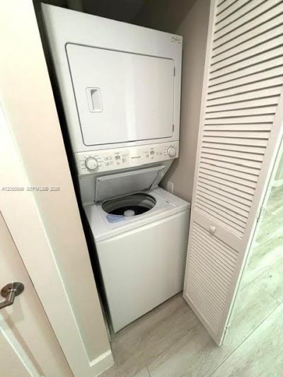 1300 Ponce De Leon Blvd , Unit 409, Coral Gables, FL 33134 Photo