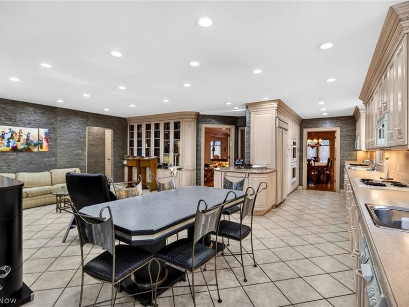 3498 Bainbridge Road, Cleveland Heights, OH 44118 Photo 19
