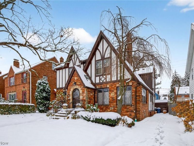 3498 Bainbridge Road, Cleveland Heights, OH 44118 Photo 2
